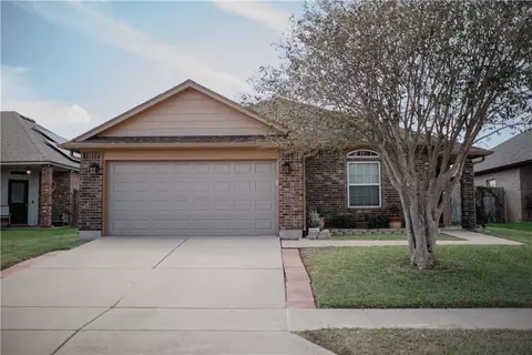 2114 Mendocino Dr, Portland, TX 78374