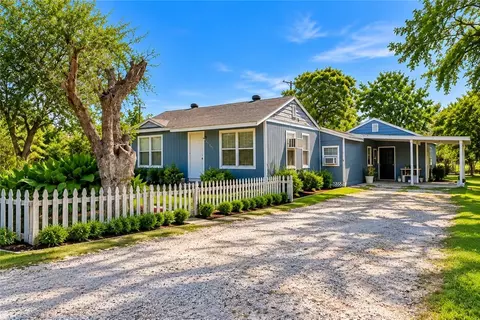 2707 Avenue K, Ingleside, TX 78362