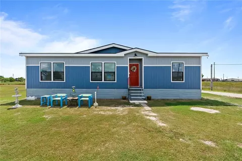 260 Allen M Parks Dr, Rockport, TX 78382