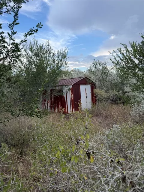 01 Cr 147, George West, TX 78022