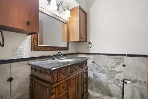 Bath - 4417 Omalley Dr, Corpus Christi, TX 78413 photo 2 of 4