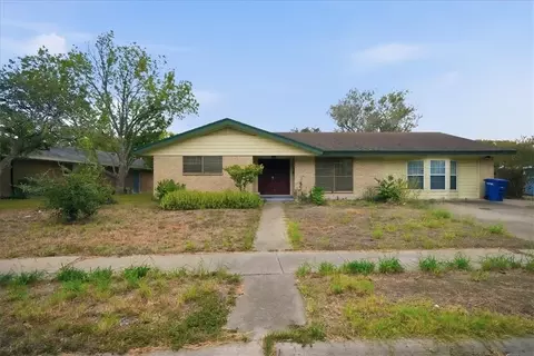 Exterior - 4417 Omalley Dr, Corpus Christi, TX 78413 photo 3 of 4