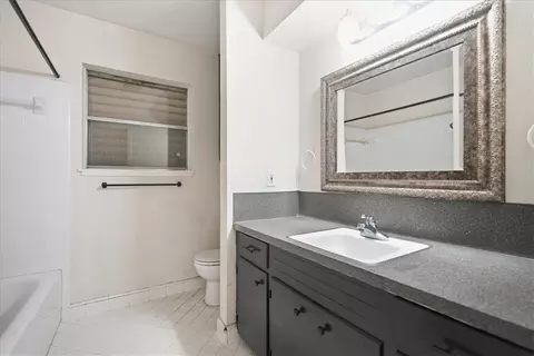 Bath - 4417 Omalley Dr, Corpus Christi, TX 78413 photo 4 of 4