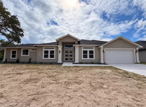 104 Oakmont Dr, Rockport, TX 78382