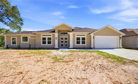 104 Oakmont Dr, Rockport, TX 78382