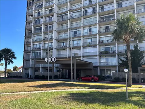 4600 Ocean Dr #302, Corpus Christi, TX 78412