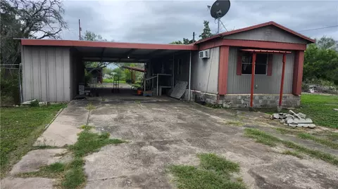 114 County Road 3034, Orange Grove, TX 78372