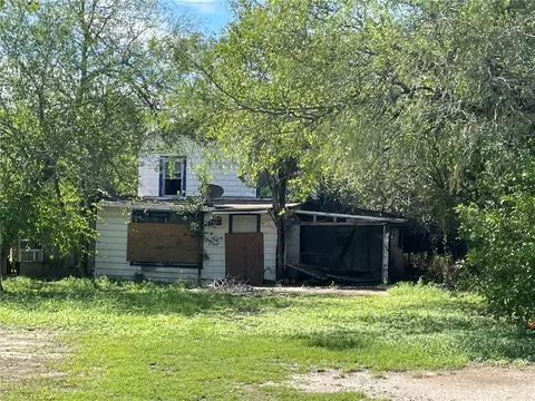 627 W Avenue B, Kingsville, TX 78363