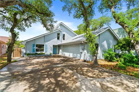 2321 Harbor Dr, Rockport, TX 78382
