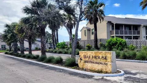 2708 Bayhouse Dr #2708, Rockport, TX 78382
