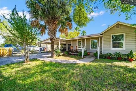 1021 E B Ave, Kingsville, TX 78363