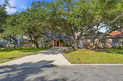 406 Cherry Dr, Rockport, TX 78382