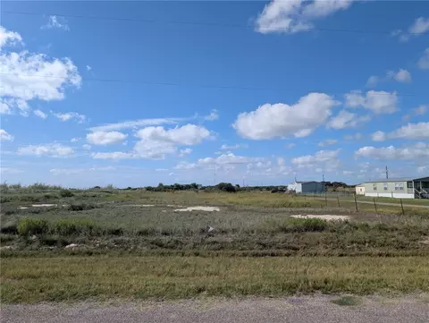 1117 Sixteenth St, Rockport, TX 78382