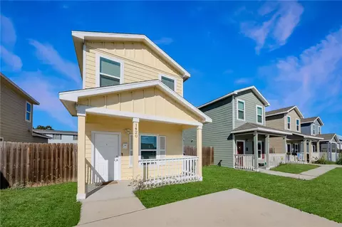 1420 Shely St, Corpus Christi, TX 78404