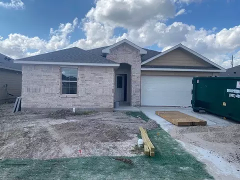 1302 Choctaw Rd, Sinton, TX 78387