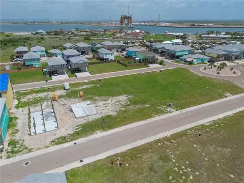 219 Port Mansfield St, Port Aransas, TX 78373
