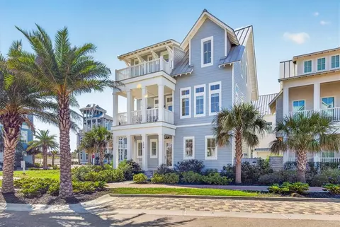104 S Shore Dr, Port Aransas, TX 78373