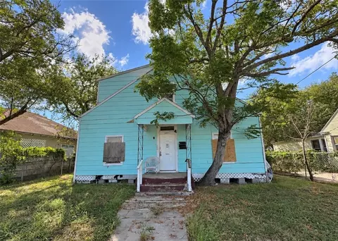 1011 S Alameda St, Corpus Christi, TX 78404
