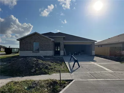 218 Moon Stone Dr, Portland, TX 78374