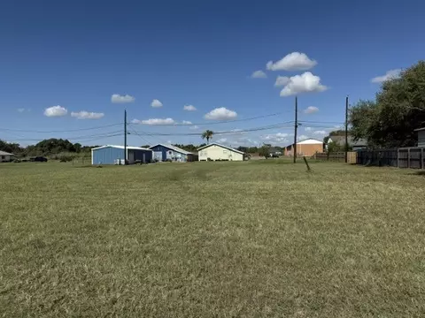35 South Rife Street, Aransas Pass, TX 78336