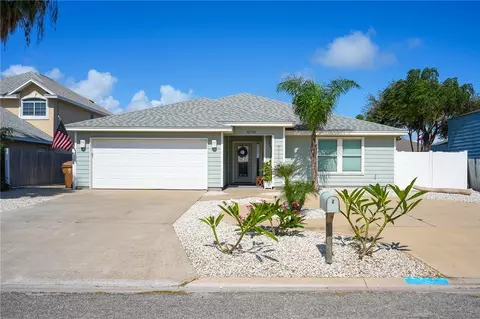 13730 Eaglesnest Bay Dr, Corpus Christi, TX 78418