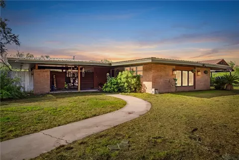 703 Elizabeth Ave, Kingsville, TX 78363