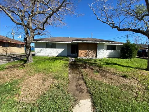 3734 Brushwood, Corpus Christi, TX 78415