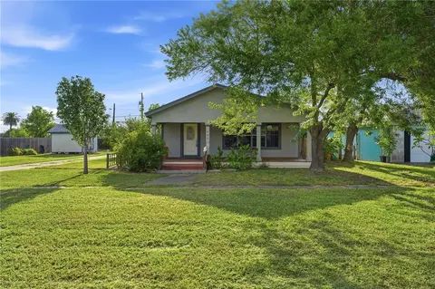 721 S Houston St, Aransas Pass, TX 78336
