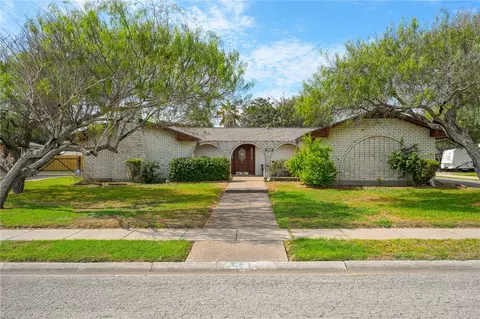 109 Granby Pl, Portland, TX 78374