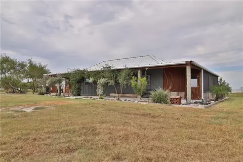 Exterior - 746 Egery Island Rd, Taft, TX 78390 photo 2 of 8