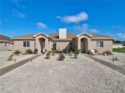 15214 Cruiser St #A&B, Corpus Christi, TX 78418