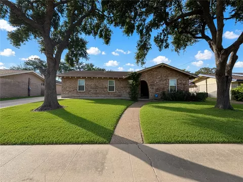 4925 Trinity Dr, Corpus Christi, TX 78411