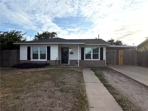 1821 Delgado St, Corpus Christi, TX 78416