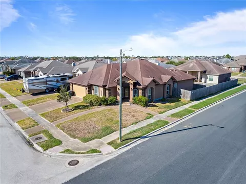6858 Sir Moses, Corpus Christi, TX 78414