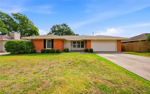 1033 Brawner Pkwy, Corpus Christi, TX 78411