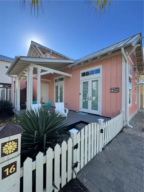 600 Center Sq N #16, Port Aransas, TX 78373