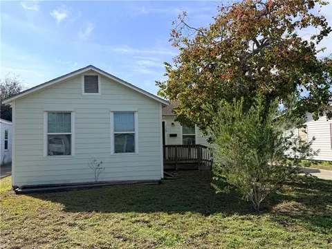3529 Topeka St, Corpus Christi, TX 78411