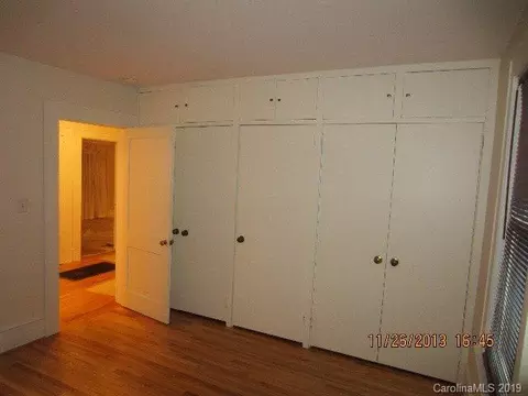 350 E Oak St, Marion, NC 28752 photo 22