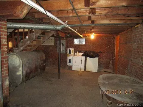 350 E Oak St, Marion, NC 28752 photo 20