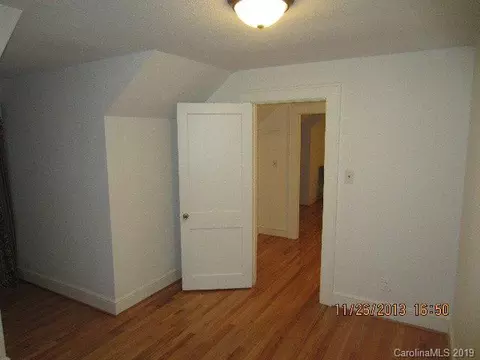 350 E Oak St, Marion, NC 28752 photo 17