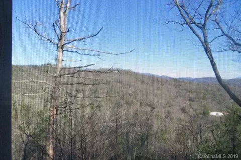 331 Spring Rd, Spruce Pine, NC 28777 photo 4