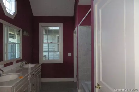 331 Spring Rd, Spruce Pine, NC 28777 photo 6
