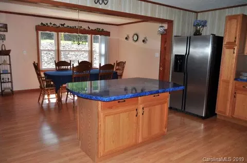 105 Randall Rd, Marion, NC 28752 photo 9