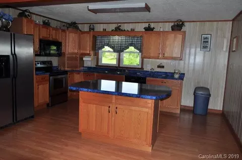 105 Randall Rd, Marion, NC 28752 photo 7