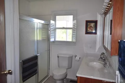 105 Randall Rd, Marion, NC 28752 photo 10