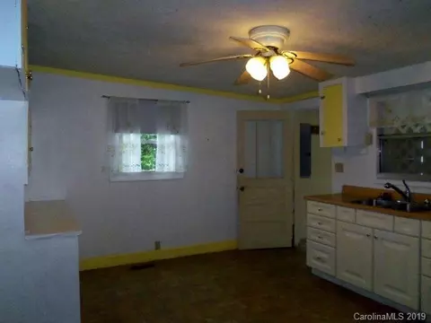 69 Whitner Rd, Marion, NC 28752 photo 4