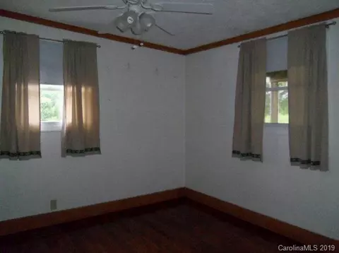 69 Whitner Rd, Marion, NC 28752 photo 3