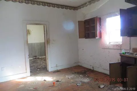259 Carson, Marion, NC 28752 photo 4
