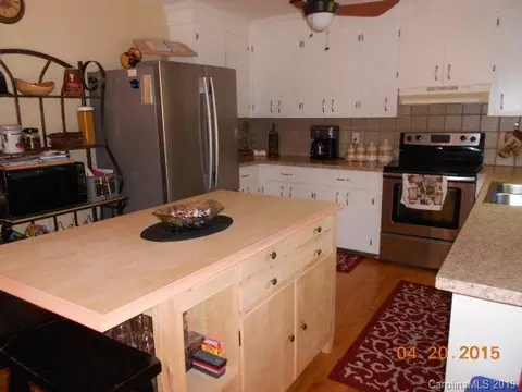 321 Wright Rd, Marion, NC 28752 photo 6