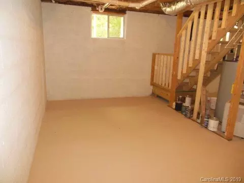211 Open Valley Dr, Marion, NC 28752 photo 9